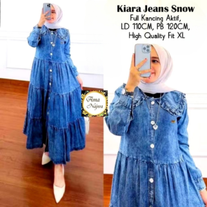 KIARA MIDI DRESS JEANS – ON MODEL